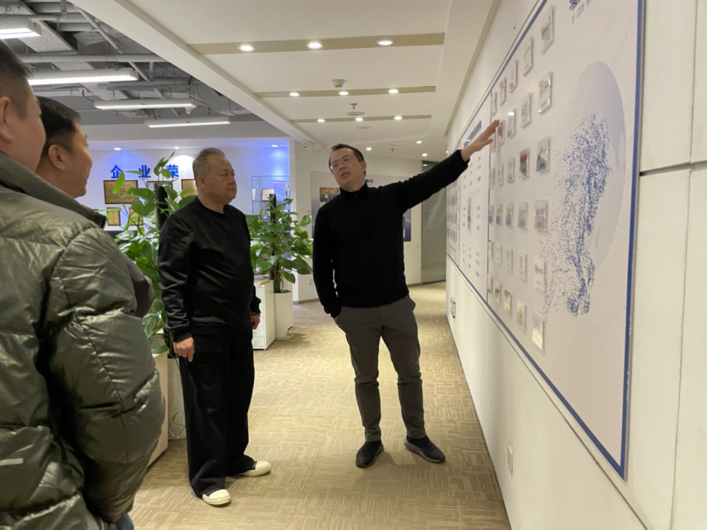 1638412854674083565.jpg c97f119b-e442-4223-a1f7-d51e36472093.jpg